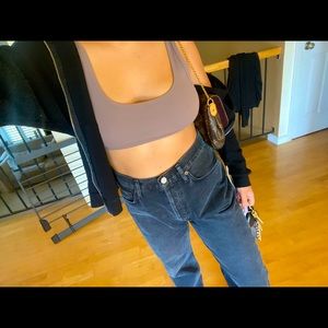 Meet your Posher, Bela